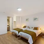 Df Alojamentos E * Coimbra