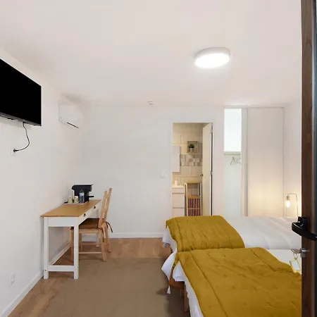 Df Alojamentos E Villa